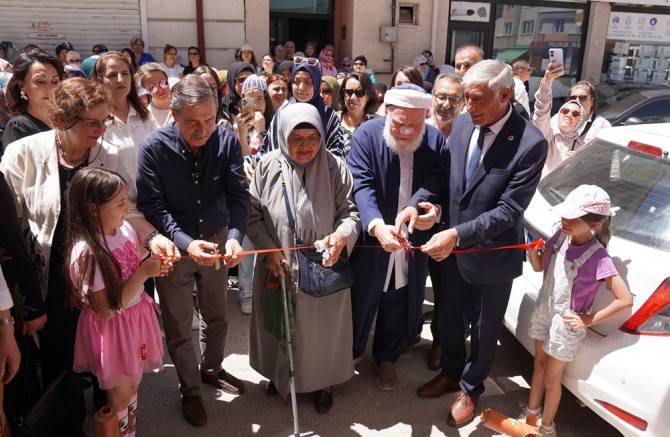 465 kursiyerin el emeği göz  nuru sergilendi