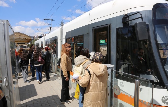 Abonman Kart Uygulamasından faydalanan genç sayısı 103 bini buldu
