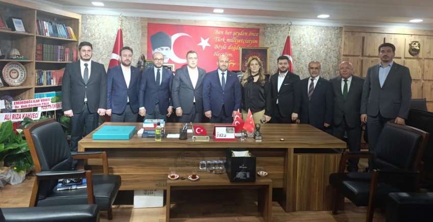 AK Parti Eskişehir İl Teşkilatından MHP Eskişehir İl Başkanı Ayhan Sezer'e ziyaret