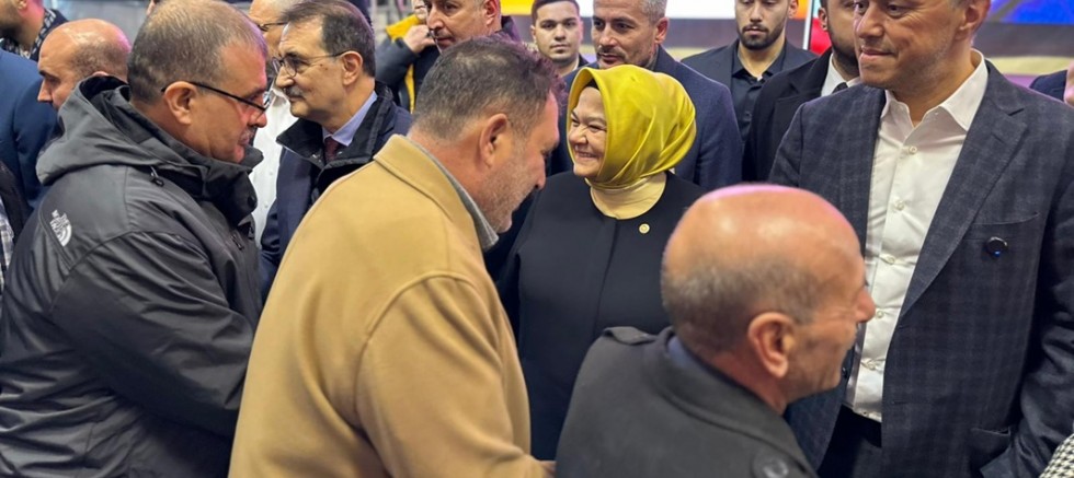 AK Parti’nin  Eskişehir’deki bayramlaşması oldukça coşkulu geçti