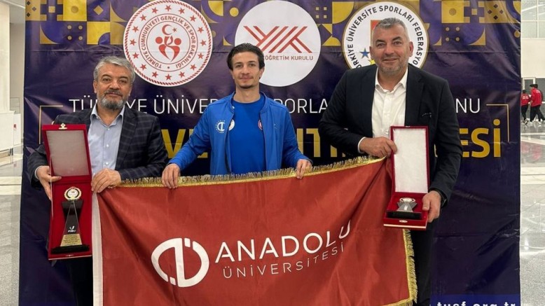 Anadolu Üniversitesi TÜSF tarafından ödüle layık görüldü