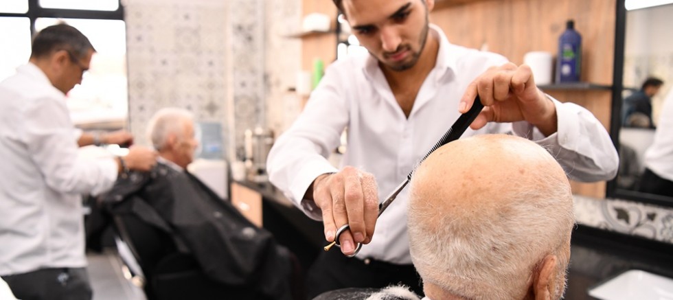 Ataç'tan ücretsiz ya da 100 TL'ye hizmet veren Kent Berber'e övgü