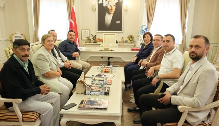Ayşe Ünlüce'den  Başkan Habil Dökmeci'ye  ziyaret