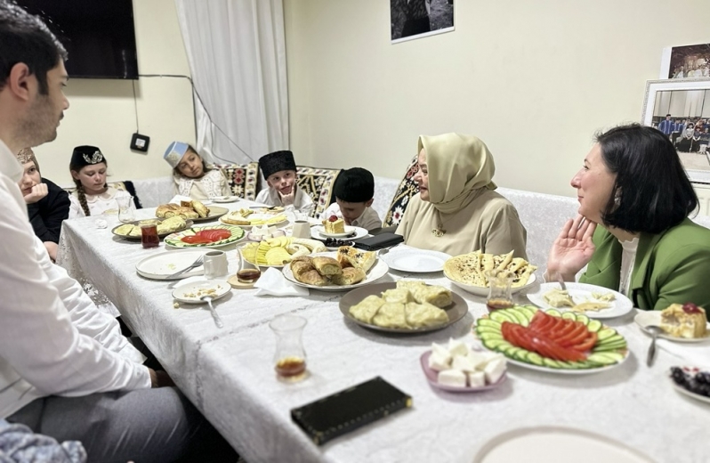 Ayşen Hoca Kurban Bayramı öncesi vatandaşın kapısını çaldı