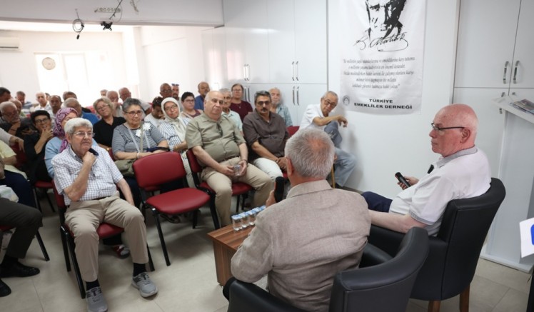 Başkan Kazım Kurt’tan Emekliler Derneği’ne ziyaret