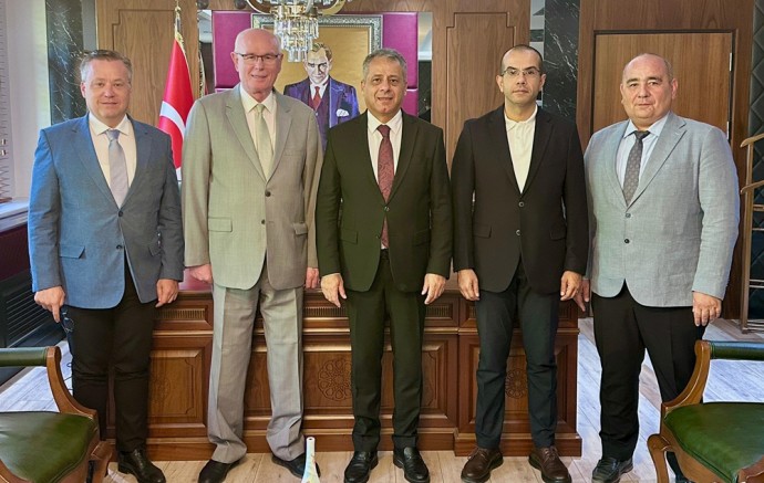 Başkan Kazım Kurt'tan Kaymakam Şahin'e hayırlı olsun ziyareti
