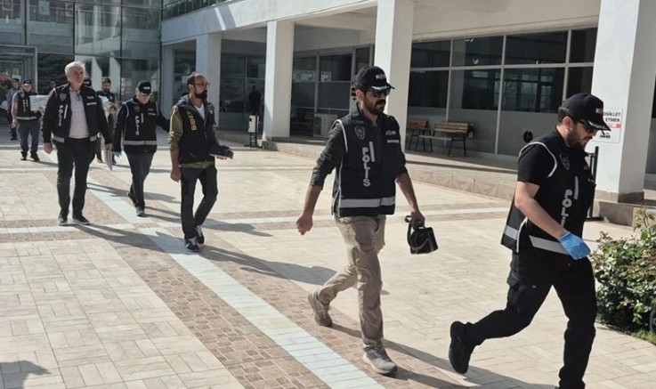 Belediyelere operasyon Eskişehir'e de sıçradı