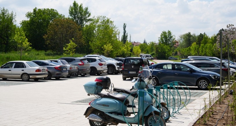 Büyükşehir mahallelerde otopark yapmaya devam ediyor