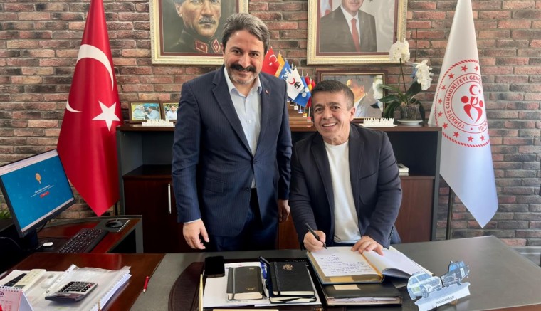 Dünya Şampiyonu Mutlu'dan Hasan Kalın'a ziyaret