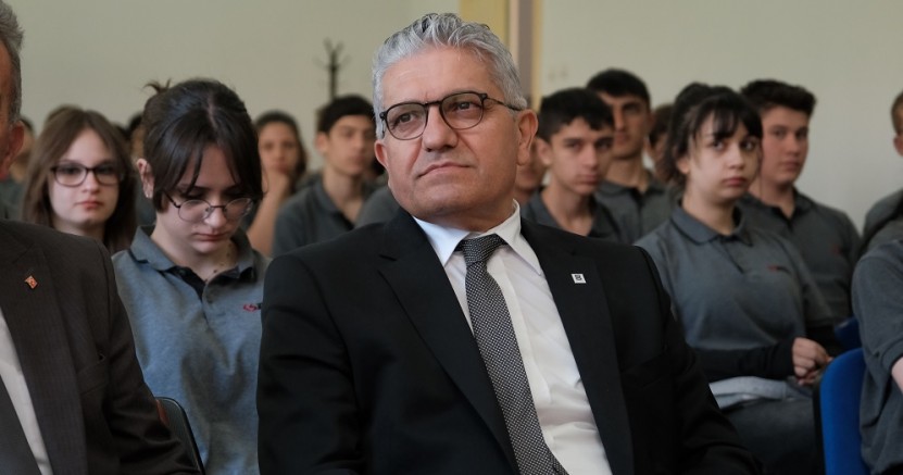 EOSB Başkanı Küpeli'den gençlere altın tavsiyeler