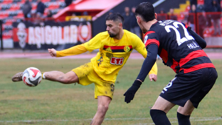 Es-Es zorlu deplasmandan farklı skorla dönüyor ancak puan farkı korundu