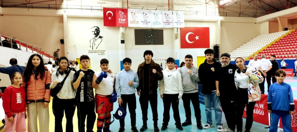 Eskişehir’de Kickboks İl Birinciliği Heyecanı: Şampiyonlar Türkiye Finallerine Gidiyor