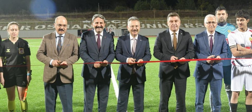 Eskişehir Osmangazi Üniversitesi Stadyumu Yenilenerek Hizmete Açıldı