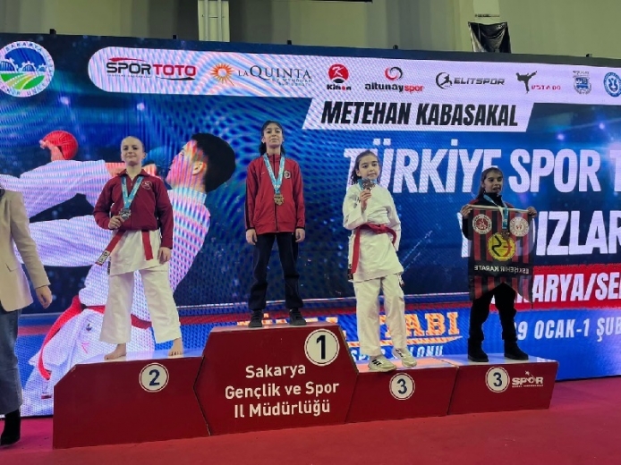 Eskişehirli sporcular başarıya doymuyor