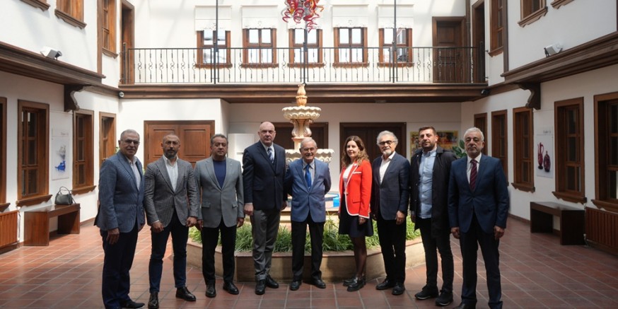 ESO Yönetim Kurulu Yılmaz Büyükerşen'i ziyaret etti