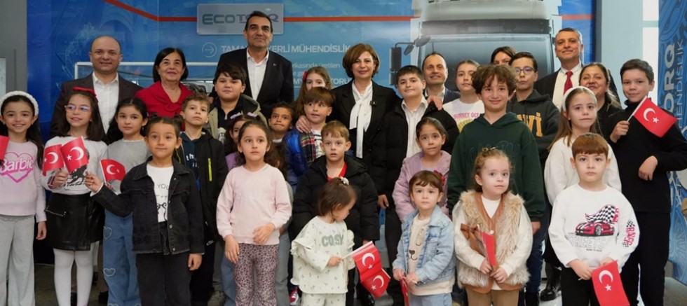 Ford Otosan'dan çocuklara 23 Nisan hediyeleri