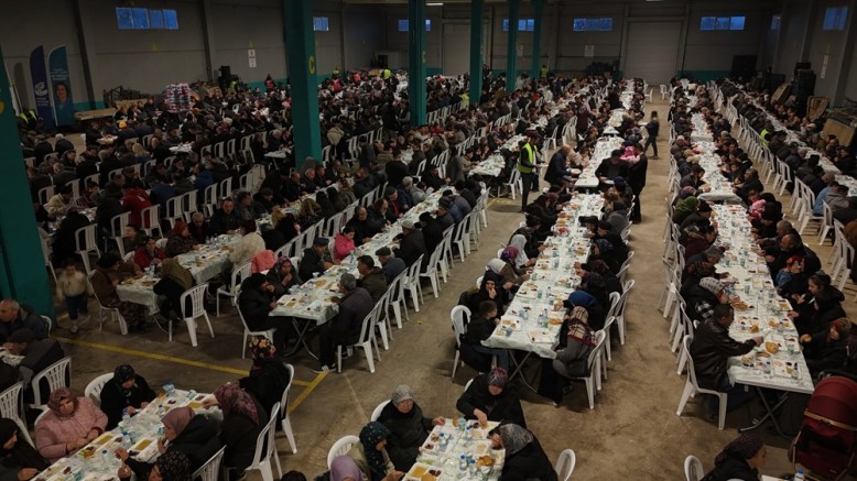 Gönül sofrası Beylikova'da yüzlerce gönlü ağırladı