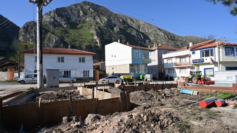 İnönü Belediyesi büyük bir hızla projeleri tamamlıyor