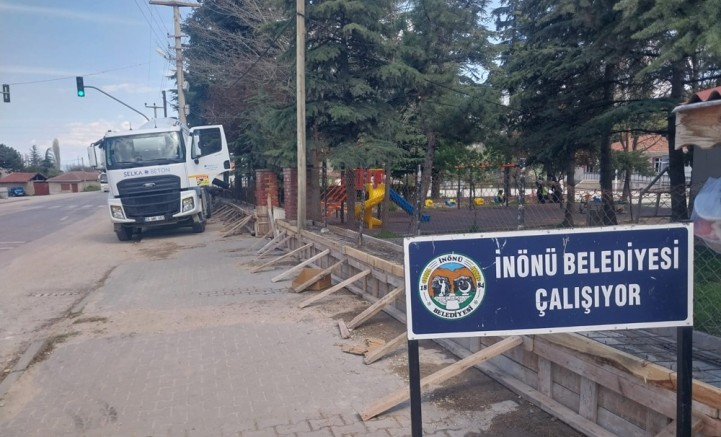 İnönü Belediyesi, Oklubal'da hizmete tam kapasite devam ediyor