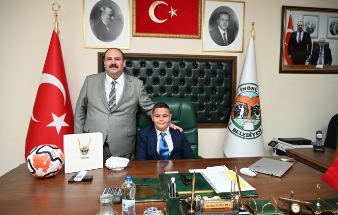 İnönü'de başkanlık koltuğuna Şenbel oturdu