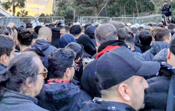 İzmir'de taraftara gösterilen şiddete karşı Eskişehir ayakta!