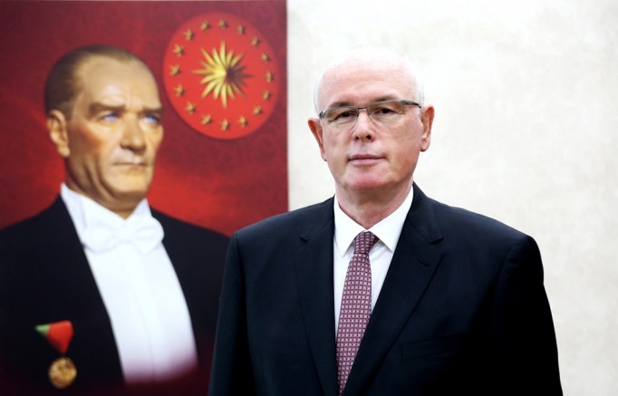 Kazım Kurt bir aylık aradan sonra bir kez daha birinci