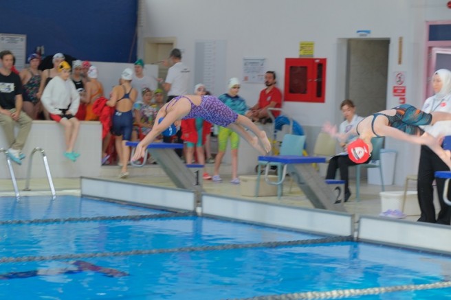 Kentpark Kapalı Yüzme Havuzunda yüzme şöleni