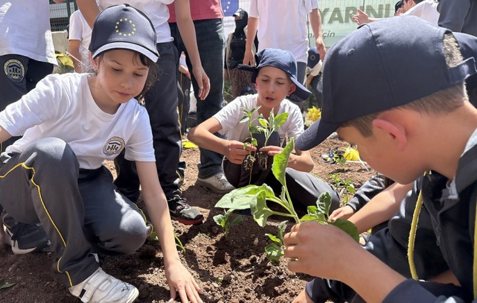 Küçük Ellerle Yeşil Yarınlara etkinliğine 350 öğrenci katıldı