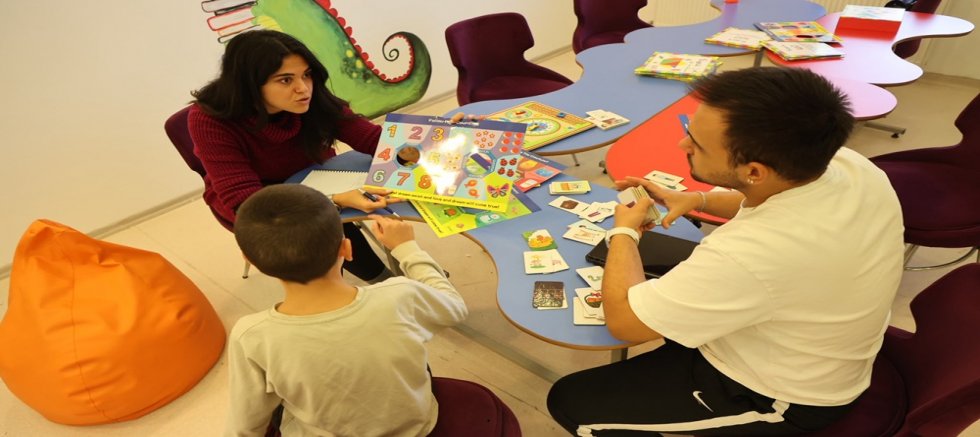 Özel Gereksinimli Bireylere Ücretsiz Dil ve Konuşma Desteği
