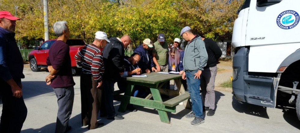 MİNERAL BLOK VE FONDAN ARI YEMİ DAĞITIMI BAŞLIYOR