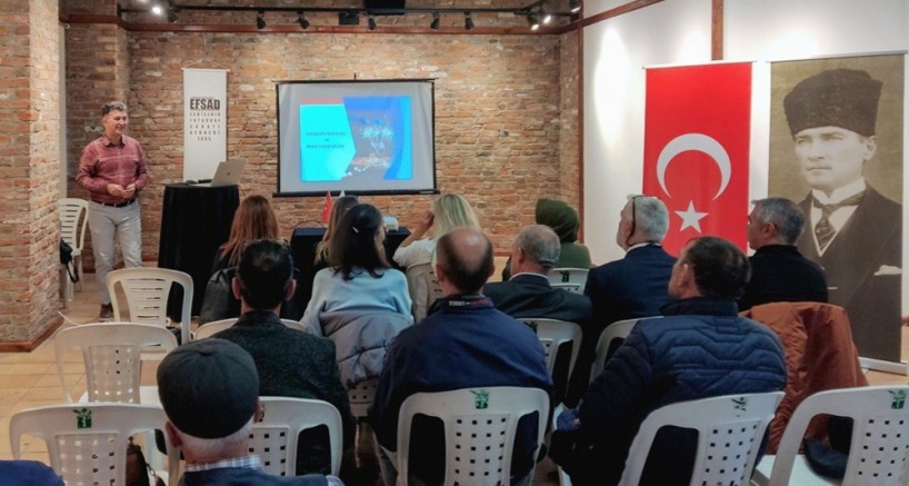 Muhtarların Gözünden Mahallem ile fotoğrafçılık eğitimi aldılar