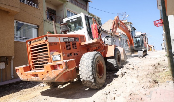 Odunpazarı'nda 3 mahallede yollar yenileniyor