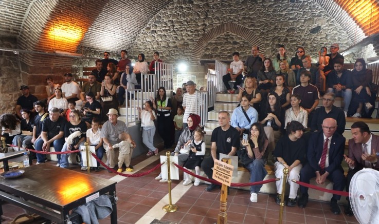 Odunpazarı’nda Sanatın Ateşi Yandı: Cam ve Seramik Festivalleri Başladı