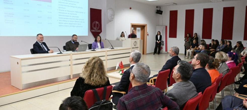 Rektör Adıgüzel, İBF Akademik Genel Kuruluna katıldı