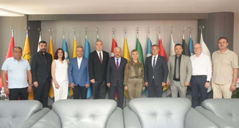 Sanayici esnafla bağlarını güçlendiriyor