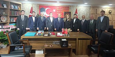 AK Parti Eskişehir İl Teşkilatından MHP Eskişehir İl Başkanı Ayhan Sezer'e ziyaret