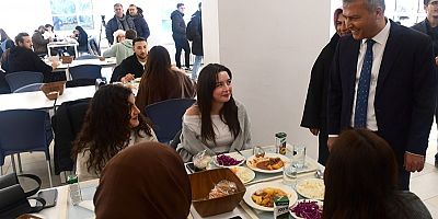 Anadolu Üniversitesi yemek yardımı ile 2600 öğrencinin yanında