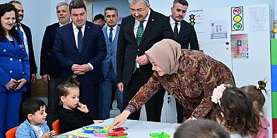 Ayşen Hoca anaokulu açılışı yaptı, gençlerle buluştu