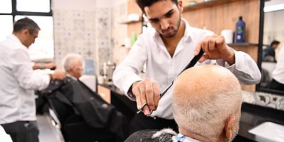 Ataç'tan ücretsiz ya da 100 TL'ye hizmet veren Kent Berber'e övgü