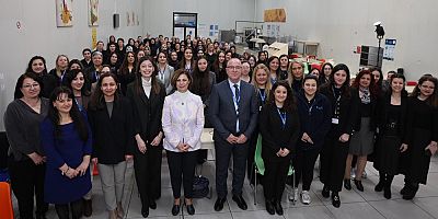 Başkan Ünlüce kadın çalışanlarla seminerde bir araya geldi