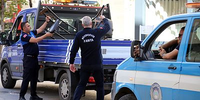 Büyükşehir kaldırımların ve yaya yollarının işgal edilmesine izin verilmiyor
