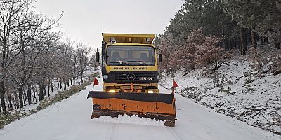 Büyükşehir Mihalıççık'ta karla mücadeleyi sürdürüyor