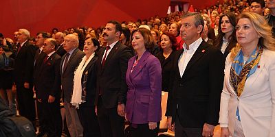 CHP Genel Başkanı Özgür Özel 8 Mart Dünya Kadınlar Gününde Eskişehir'deydi