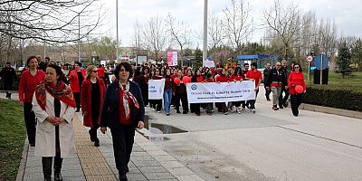 ESOGÜ Kampüsünde anlamlı yürüyüş