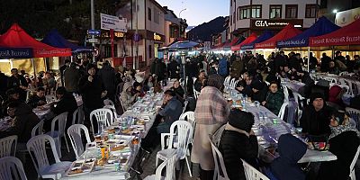 Gönül sofrası dün akşam Sivrihisar'da kuruldu