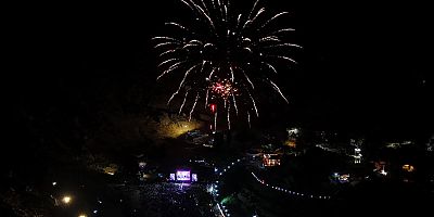 Görkemli başladı, muhteşem  bitti!