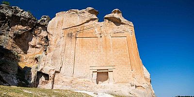 Gürhan Albayrak, Midas Anıtını gündeme taşıdı