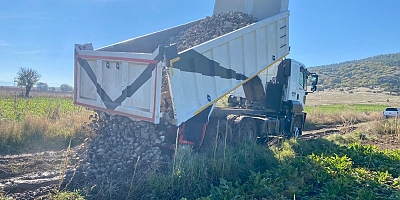 İnönü Belediyesi hasat eden çiftçiler için yoğun çalışıyor
