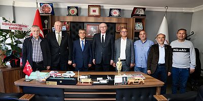 Kazım Kurt esnaf temsilcileri ile bir araya gelmeye devam ediyor