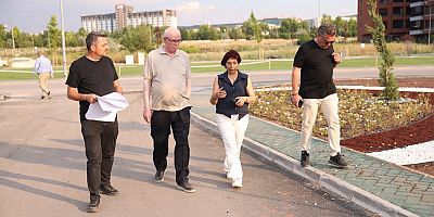 Kızılyer’de park yapımı ve peyzaj çalışmaları sürüyor